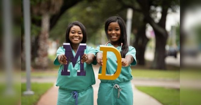Mother and Daughter Become Famous for Graduating from Medical School at the Same Time