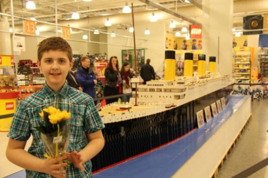 A Boy With Autism Created The Largest LEGO Replica Of The Titanic, It Is 7 Meters Long And Has 56 Thousand Cubes