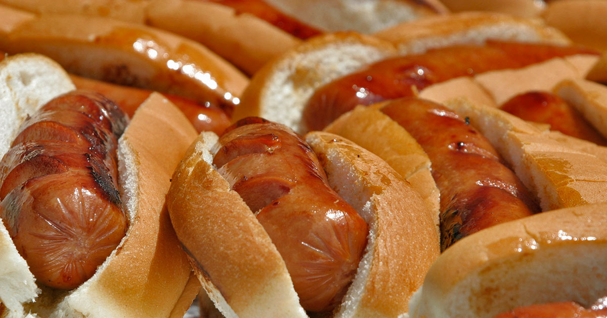 New Study Claims Eating Just 1 Hot Dog Reduces Your Life By 36 Minutes