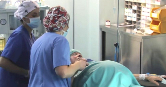 Spanish 64-Year-Old Woman Gives Birth to Healthy Twins