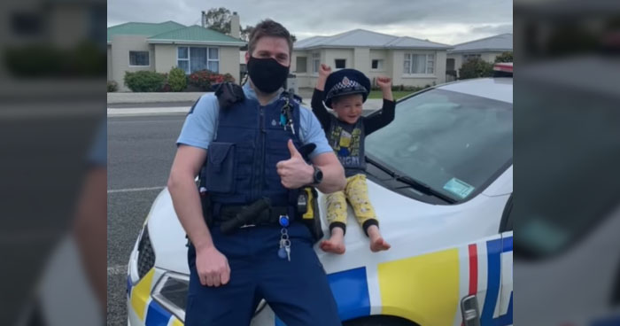 Adorable 4-Year-Old Child Calls Police To Show Them His Toys
