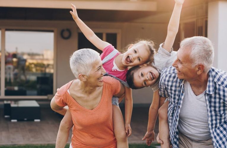 The Special Bond Between Grandparents and Grandkids, and Why it’s a Good Idea To Raise Your Kids Near Their Grandparents