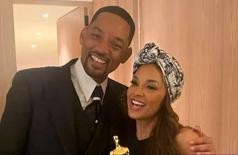 Will Smith and Ex-Wife Sheree Zampino Pose with His Oscar Trophy After Ceremony