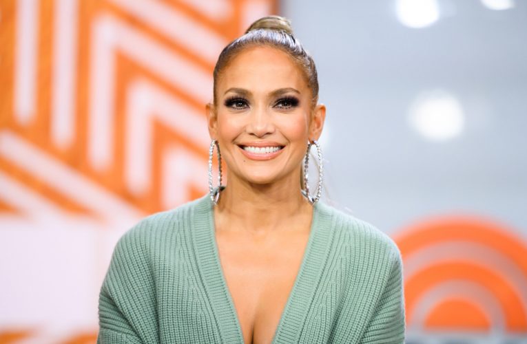 Jennifer Lopez Follows Several Rules To Look Good In Her 50s And Have A Healthier Lifestyle