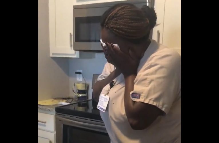 Struggling Woman Is Stranded With Only $5- A Chance Encounter With A Stranger Changed Her Life Forever