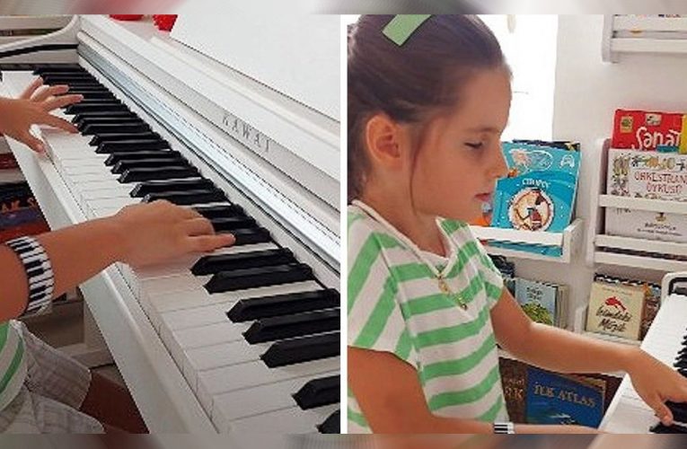 Blind 8-Year-Old’s Piano Skills Mesmerizes And Moves Mom To Tears