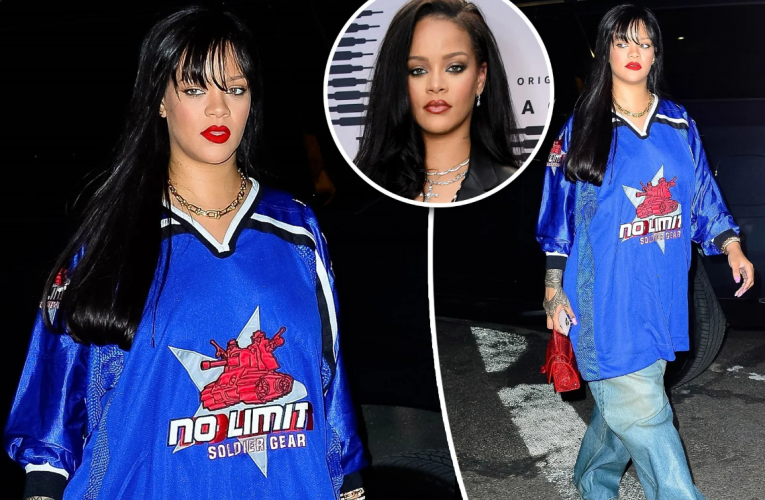 Rihanna Helps Restaurant Staff Clean Up After Girls’ Night Out
