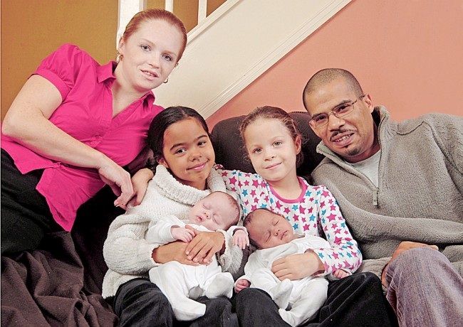 Parents Gifted with Rare Black-And-White Twins Get the Same Blessing 7 Years Later